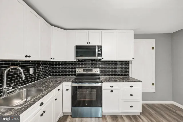 $1,700 | 128 East Broad Street, Tamaqua, PA 18252