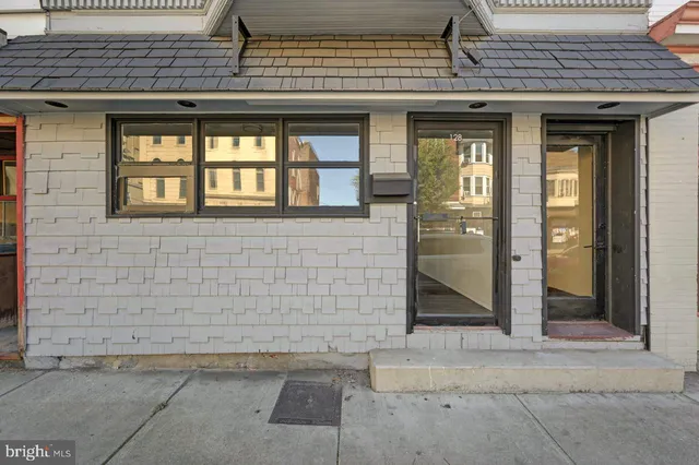 $1,700 | 128 East Broad Street, Tamaqua, PA 18252