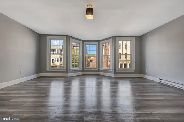 $1,700 | 128 East Broad Street, Tamaqua, PA 18252