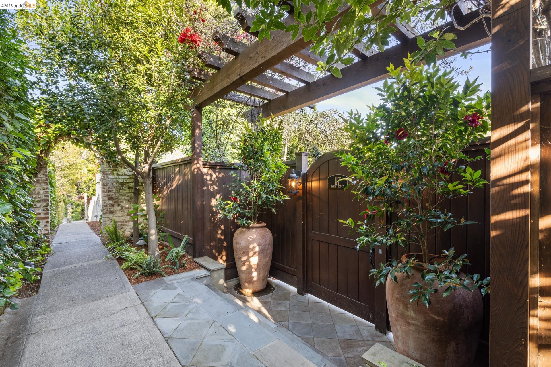 17 Roble Court Berkeley, CA 94705 - Photo 55 of 73