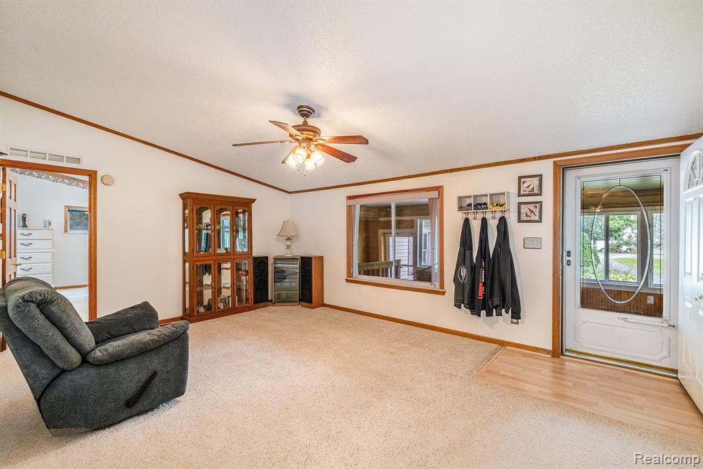 4486 Lapeer Road Burton, MI 48509 - Photo 2 of 31 Gallery Image 2