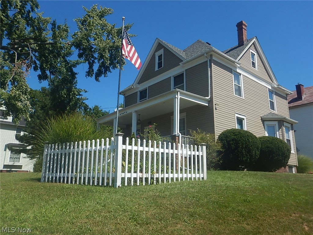 702 Fulton Road Northwest Canton, OH 44703 - Photo 4 of 34