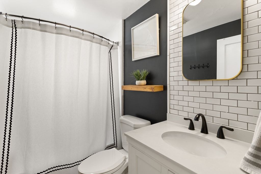 11 Riverside Avenue Quincy, MA 02169 - Photo 18 of 31