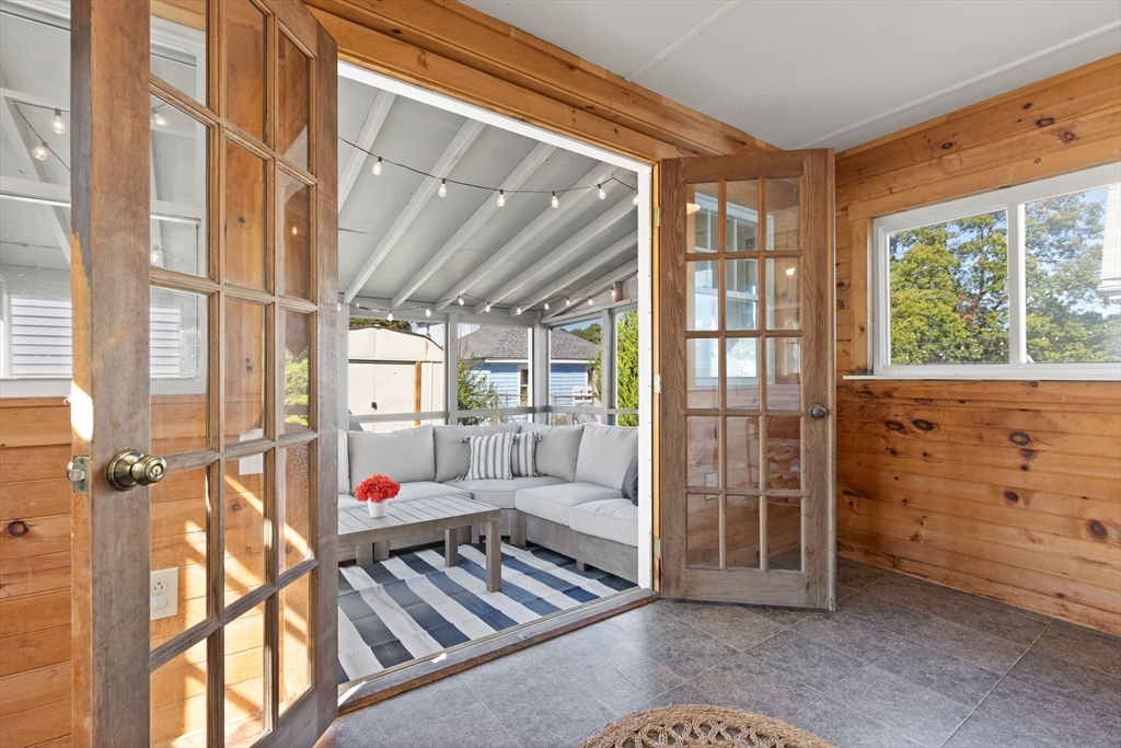 11 Riverside Avenue Quincy, MA 02169 - Photo 24 of 31