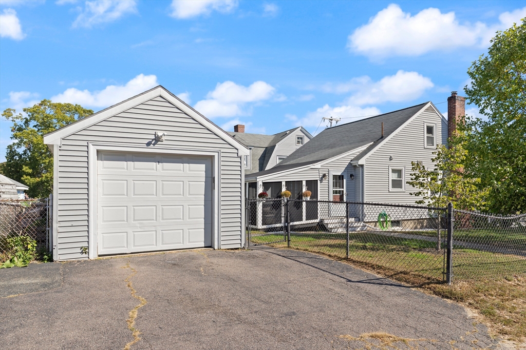 11 Riverside Avenue Quincy, MA 02169 - Photo 30 of 31