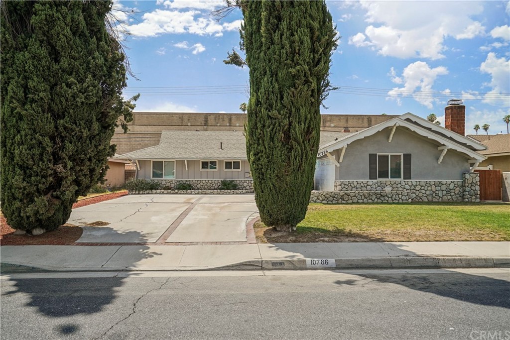 10786 Mercer Avenue Riverside, CA 92505 - Photo 1 of 1 Front View 1