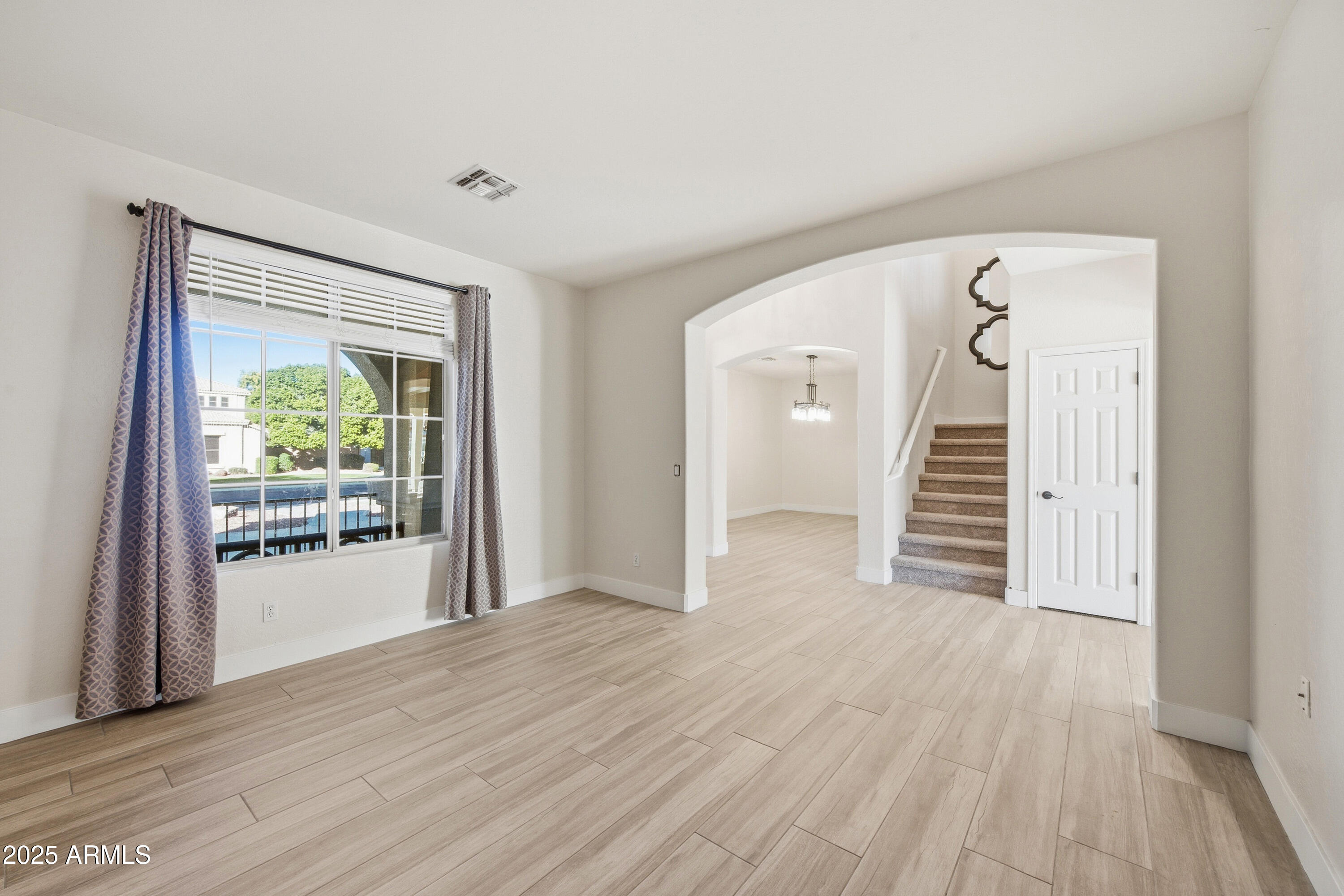 331 East Phelps Street Gilbert, AZ 85295 - Photo 6 of 47 6_dsc_6797