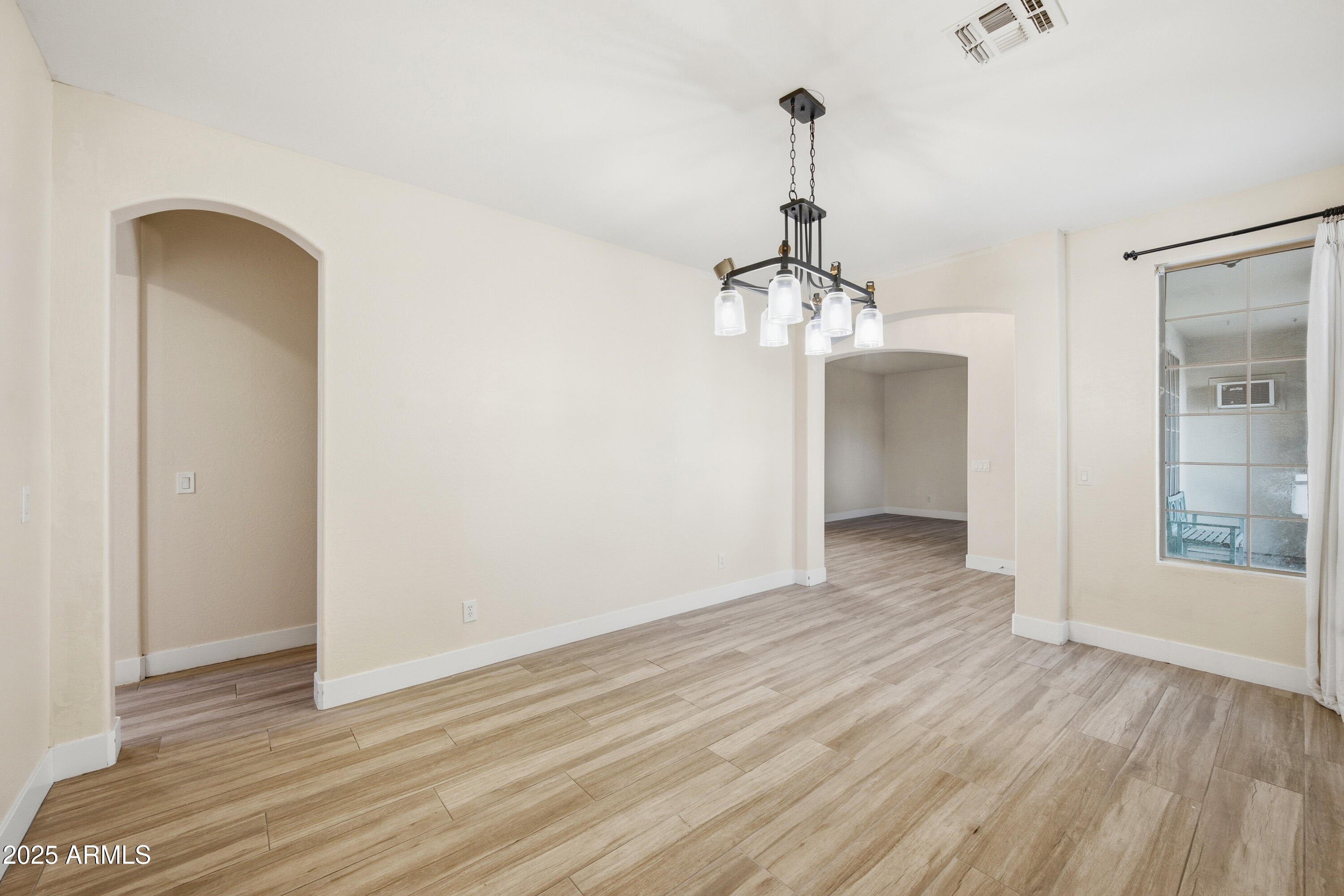 331 East Phelps Street Gilbert, AZ 85295 - Photo 7 of 47 7_dsc_6803