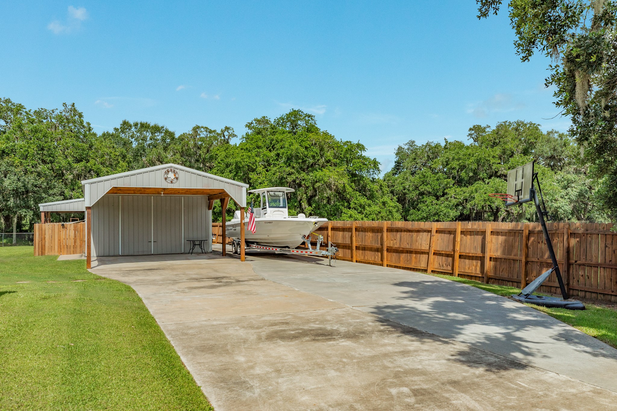 1208 Bronco Trail Angleton, TX 77515 - Photo 15 of 46
