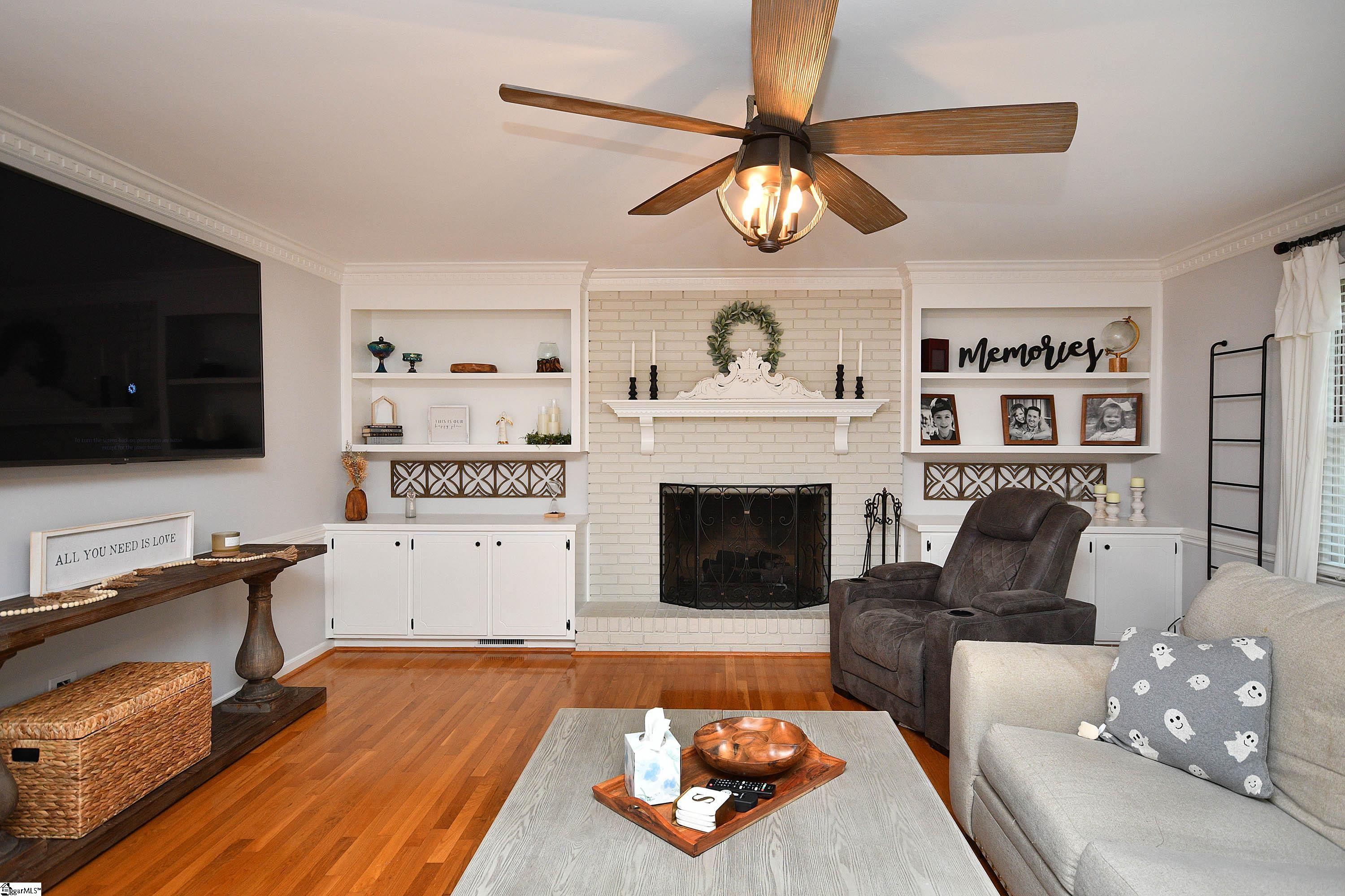 209 Pine Ridge Drive Easley, SC 29642 - Photo 3 of 43 Gallery Image 3