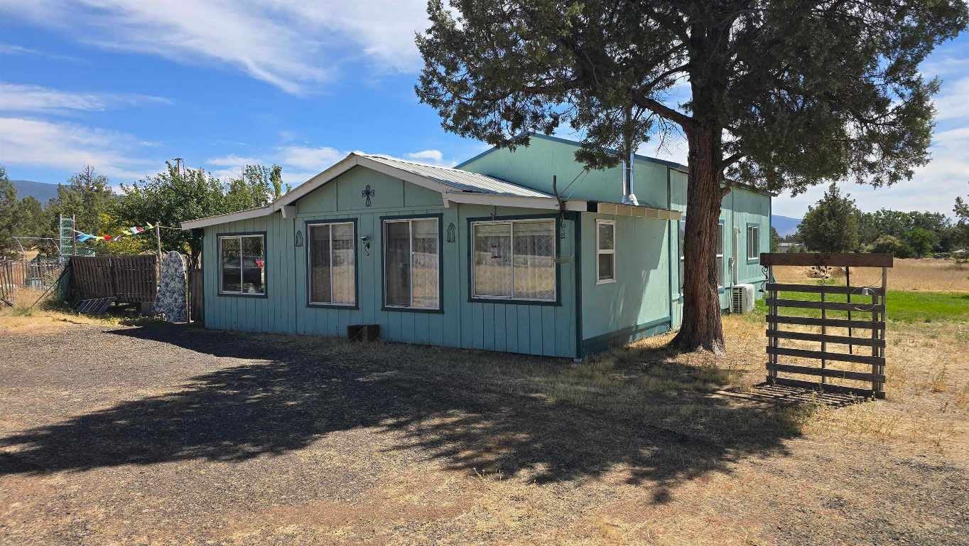 10830 Hart Road Montague, CA 96064 - Photo 9 of 39 Gallery Image 9