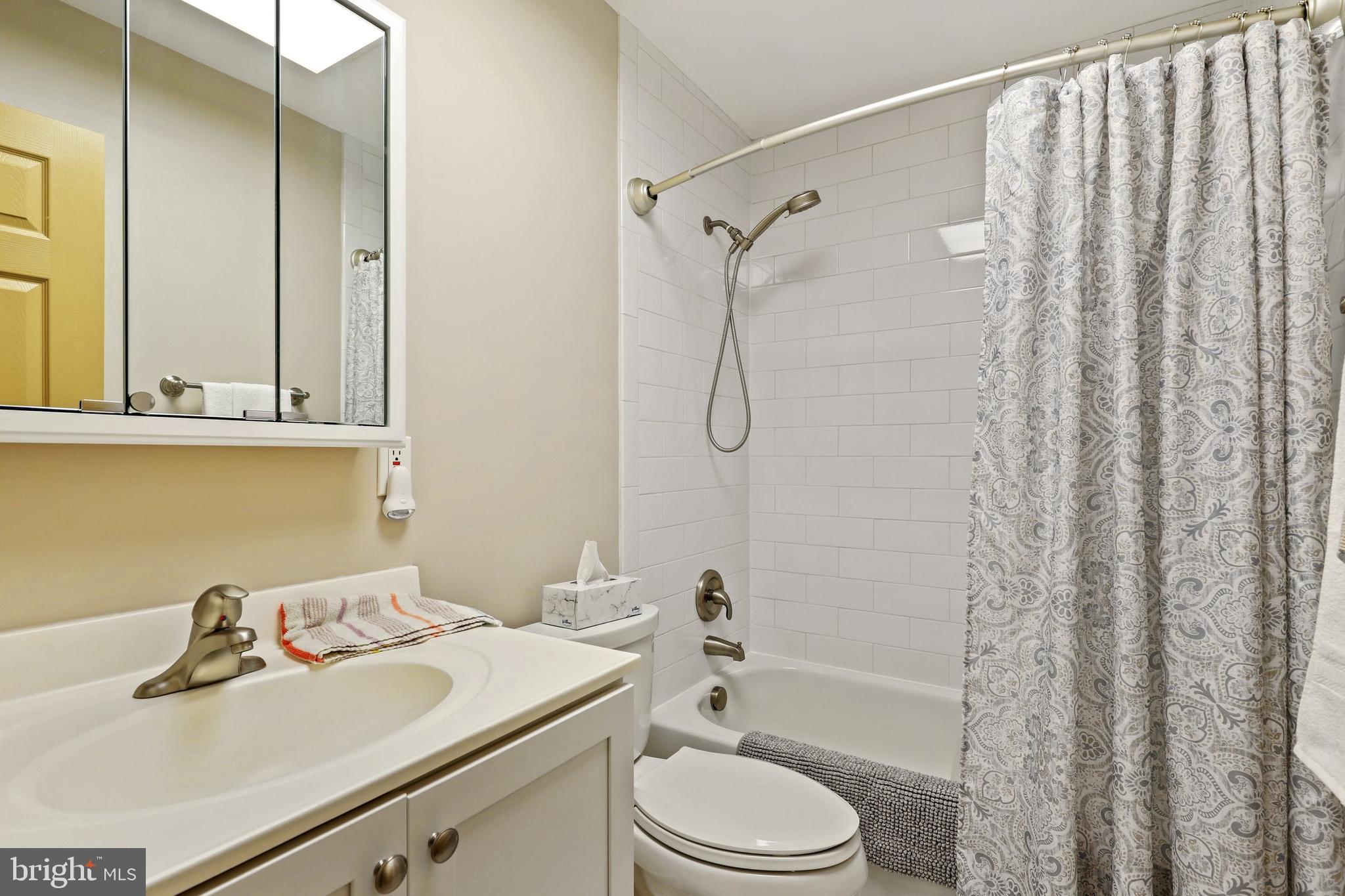 3905 Findley Road Woodbridge, VA 22193 - Photo 13 of 34 Gallery Image 13