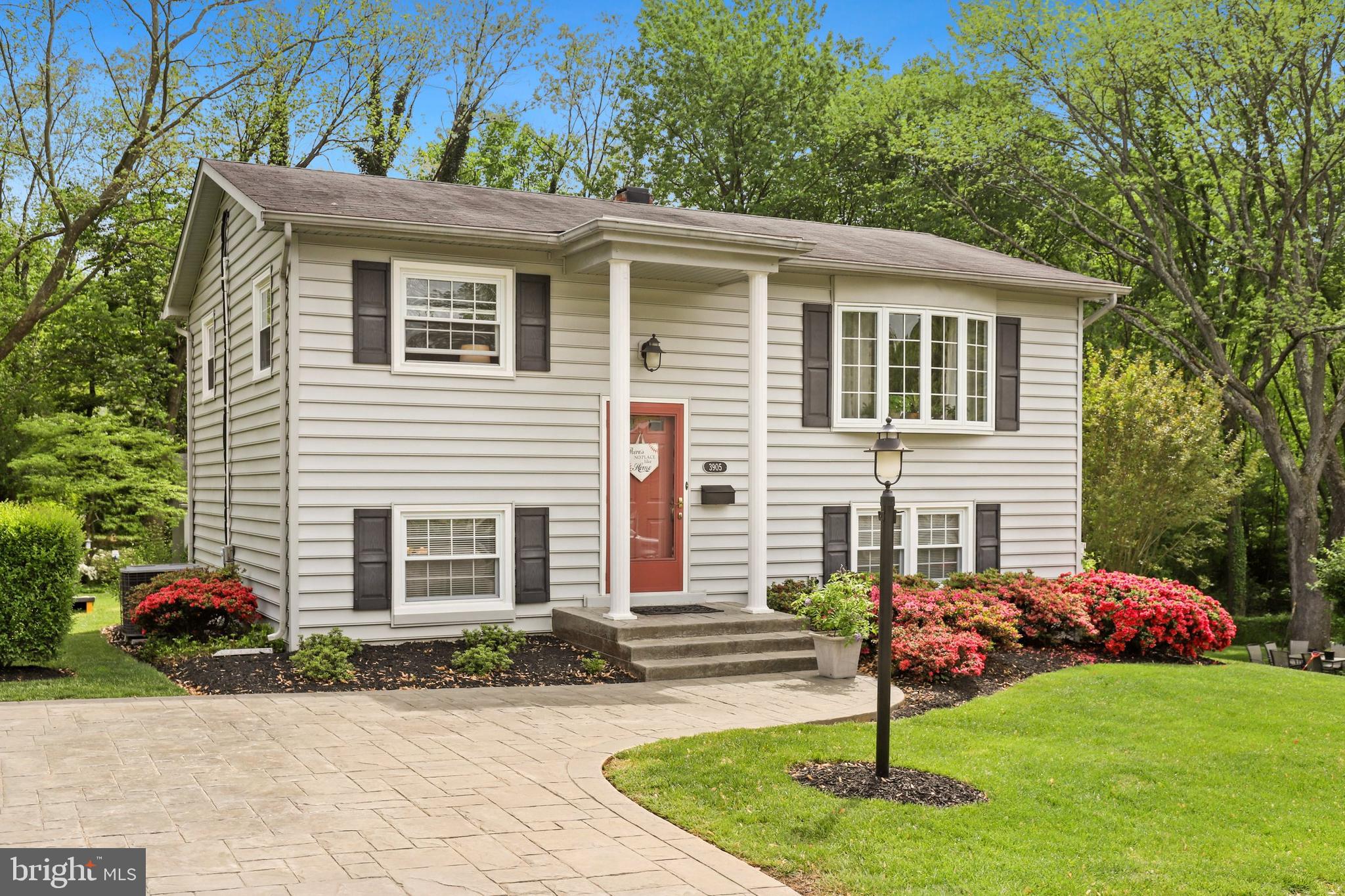 3905 Findley Road Woodbridge, VA 22193 - Photo 3 of 34 Gallery Image 3