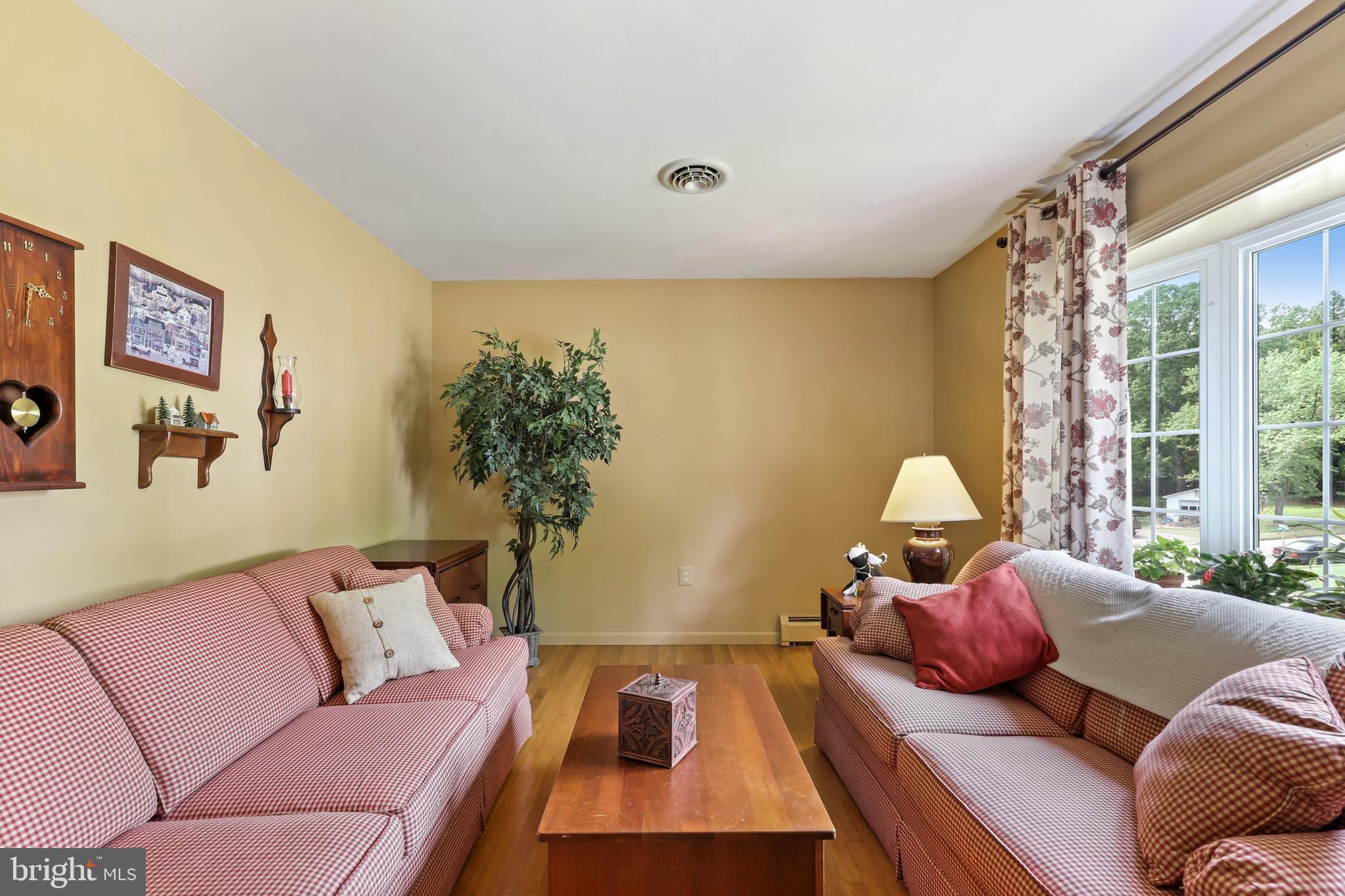 3905 Findley Road Woodbridge, VA 22193 - Photo 8 of 34 Gallery Image 8