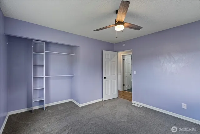 an empty room with a empty space