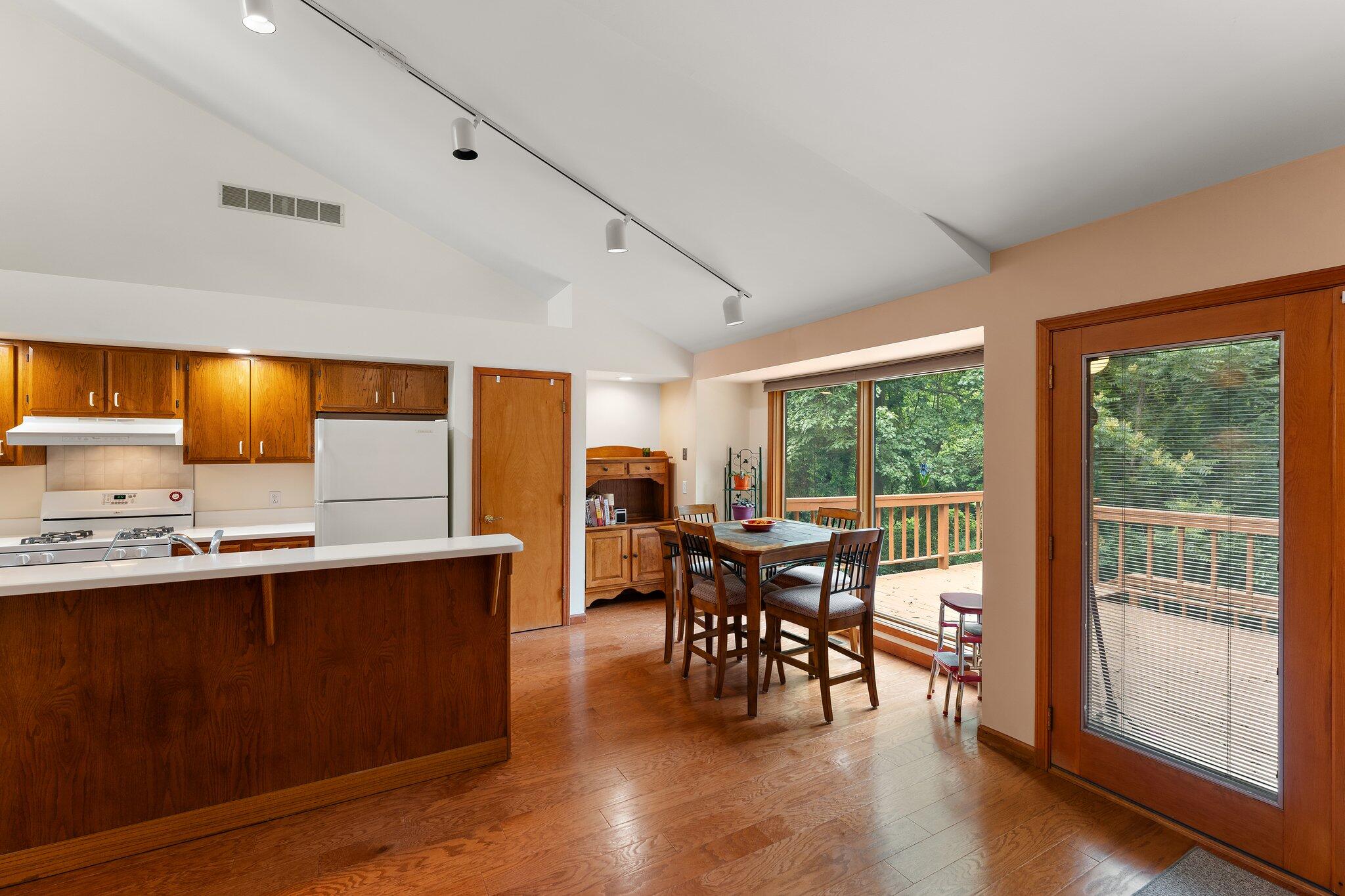 1881 Ridgeview Road Michigan City, IN 46360 - Photo 12 of 36 2048x1365