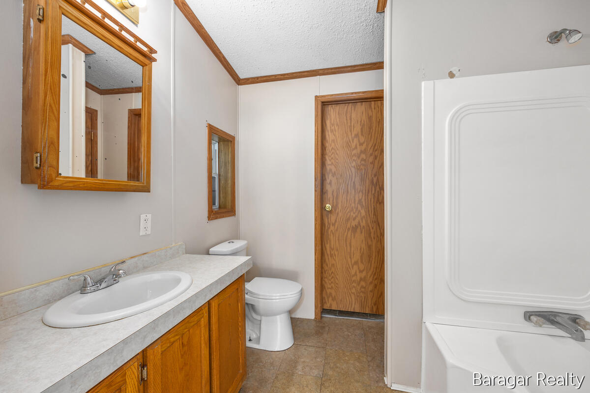 8965 Holton Road Holton, MI 49425 - Photo 6 of 19 IMG_2182