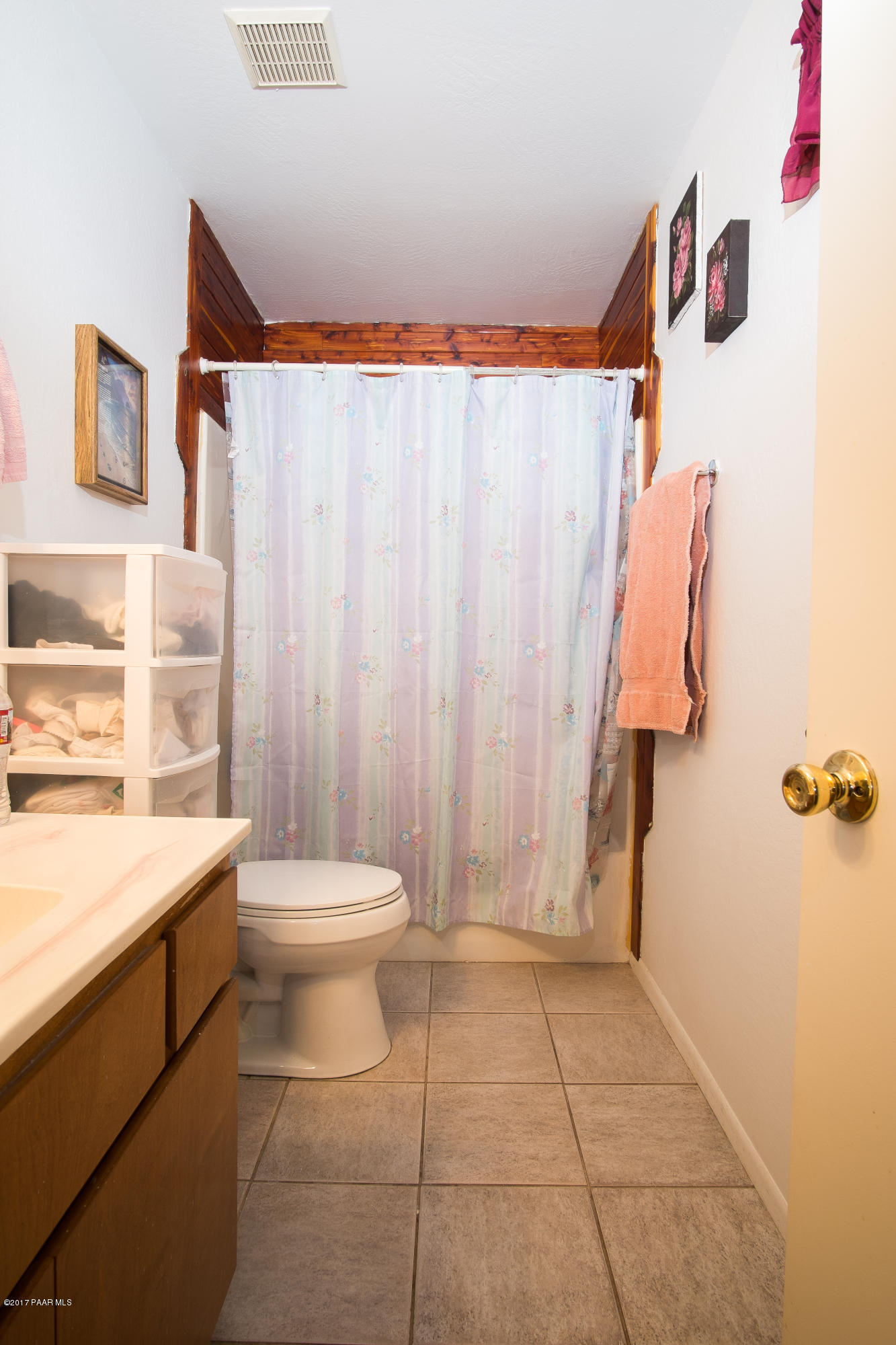 22530 North Malapai Ridge Road Paulden, AZ 86334 - Photo 17 of 37 master bath