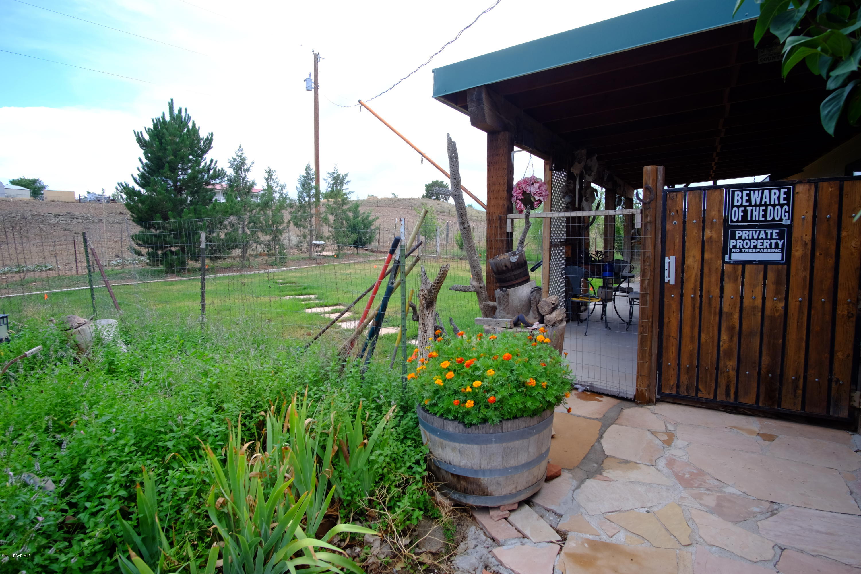 22530 North Malapai Ridge Road Paulden, AZ 86334 - Photo 23 of 37 Patio and back yard