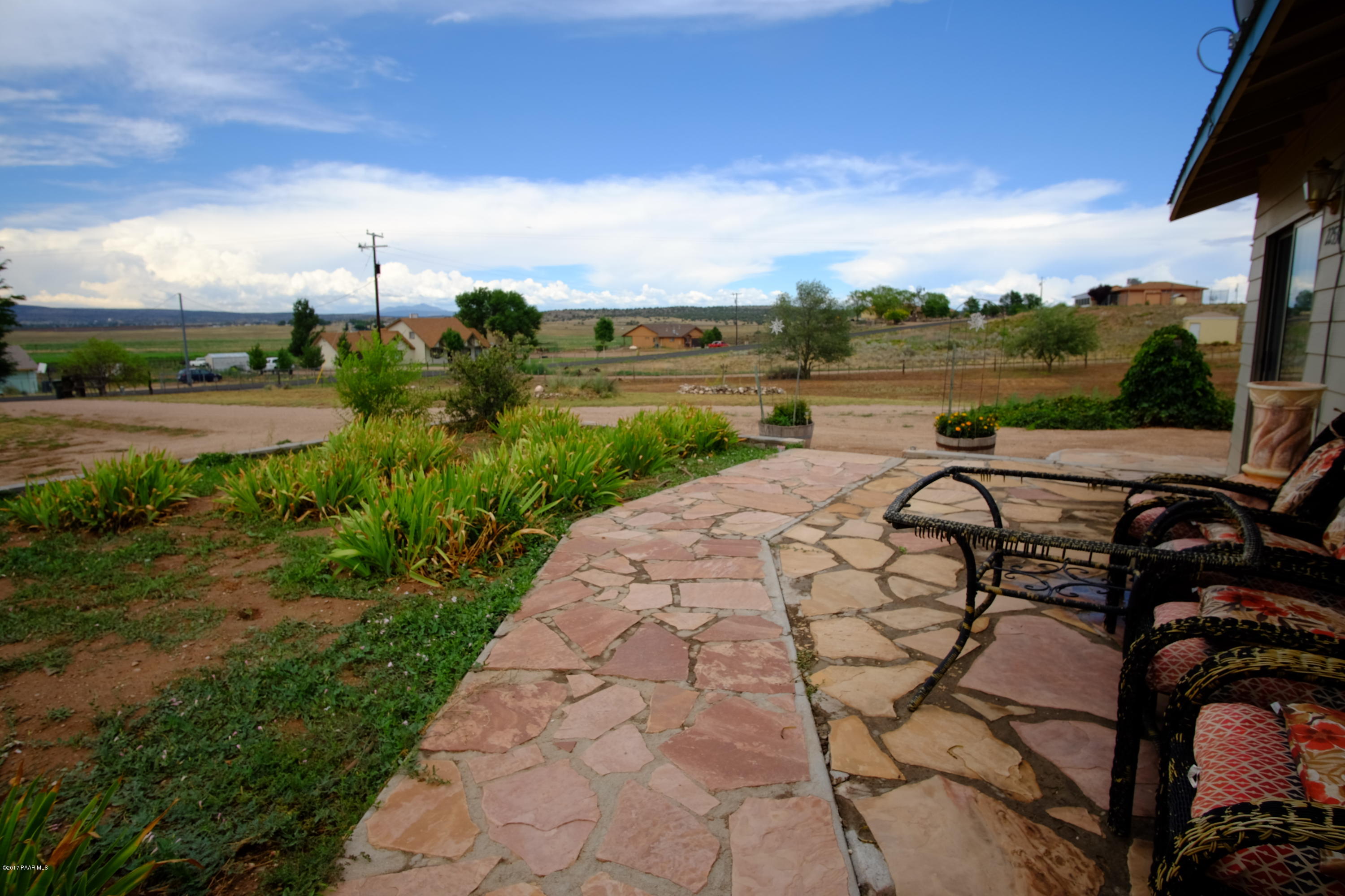 22530 North Malapai Ridge Road Paulden, AZ 86334 - Photo 29 of 37 Front Patio