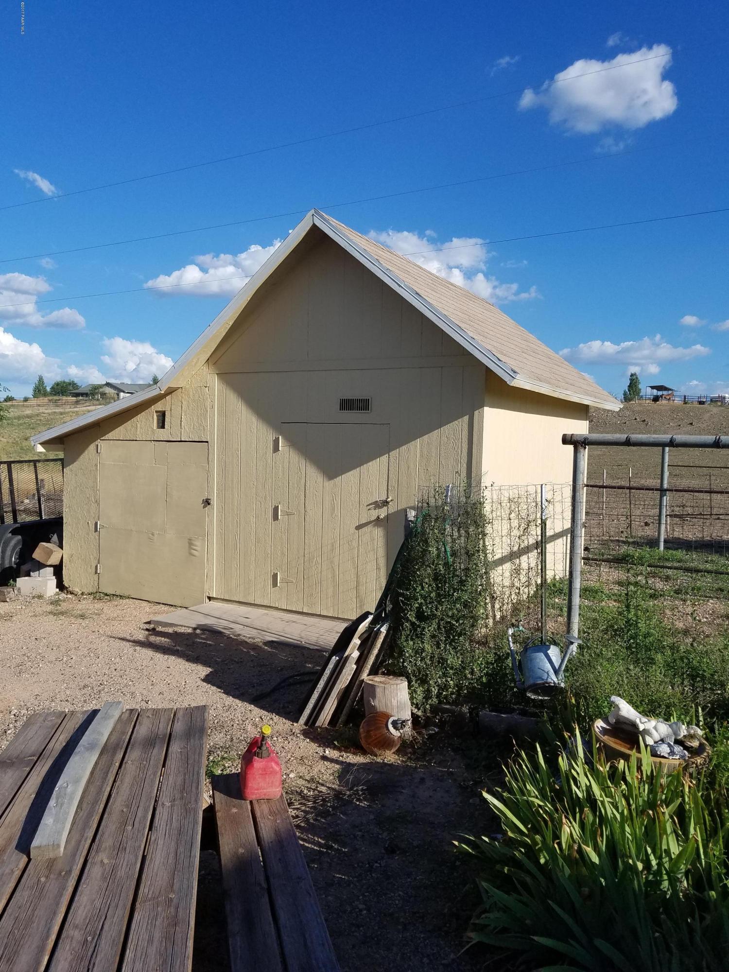 22530 North Malapai Ridge Road Paulden, AZ 86334 - Photo 36 of 37 Shed / Shop