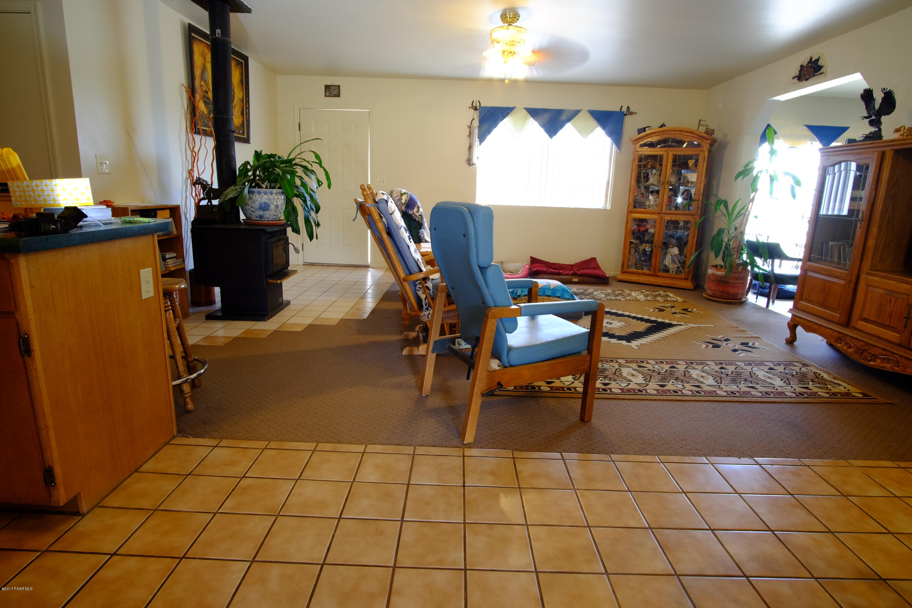 22530 North Malapai Ridge Road Paulden, AZ 86334 - Photo 4 of 37 Open Living Area