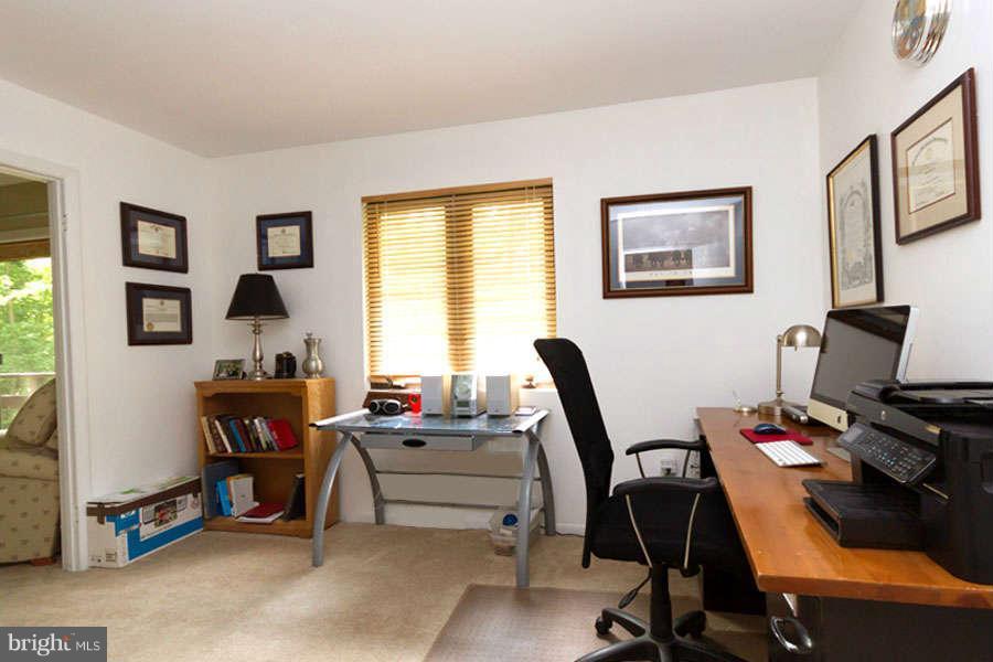 2970 Valley View Road Annapolis, MD 21401 - Photo 24 of 30 Master Sitting Area or Home Office