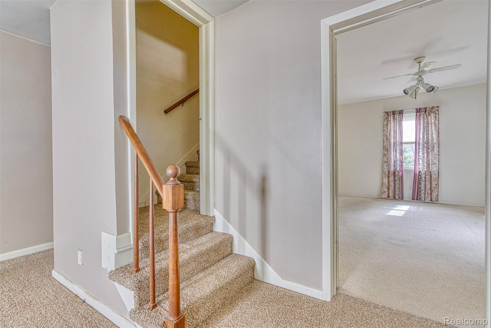 610 East Clinton Street Howell, MI 48843 - Photo 16 of 25 DSC07919_28.jpg