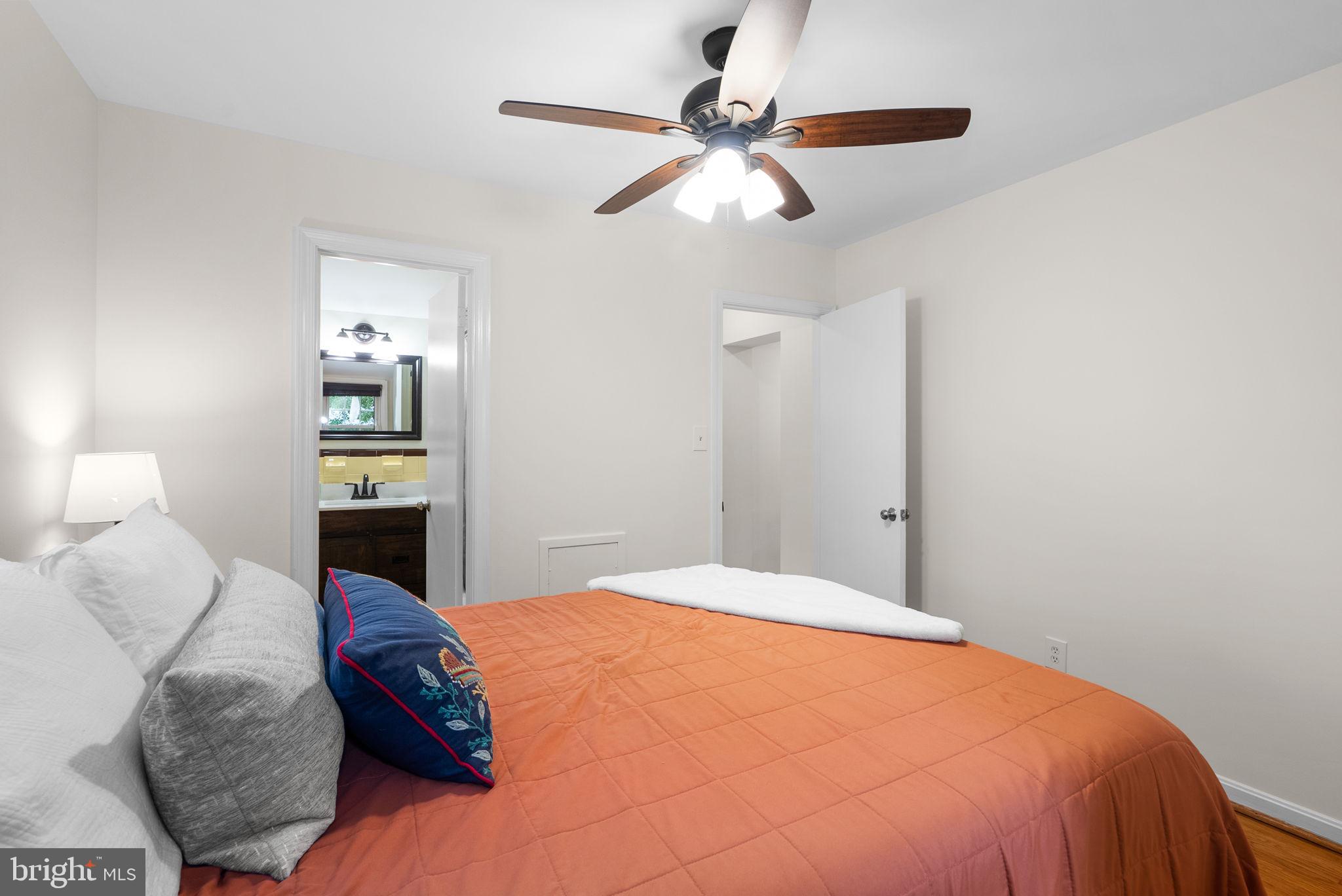 9906 Woodburn Road Silver Spring, MD 20901 - Photo 29 of 41