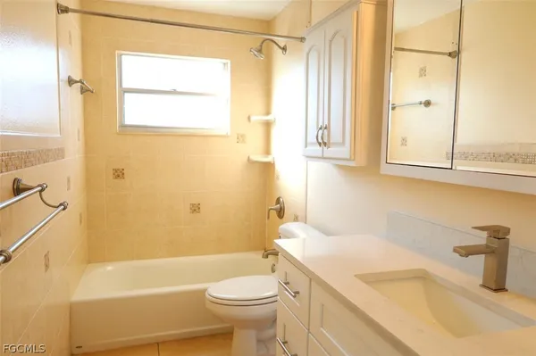 $2,350 | 1206 Southeast 23rd Place, Cape Coral, FL 33990