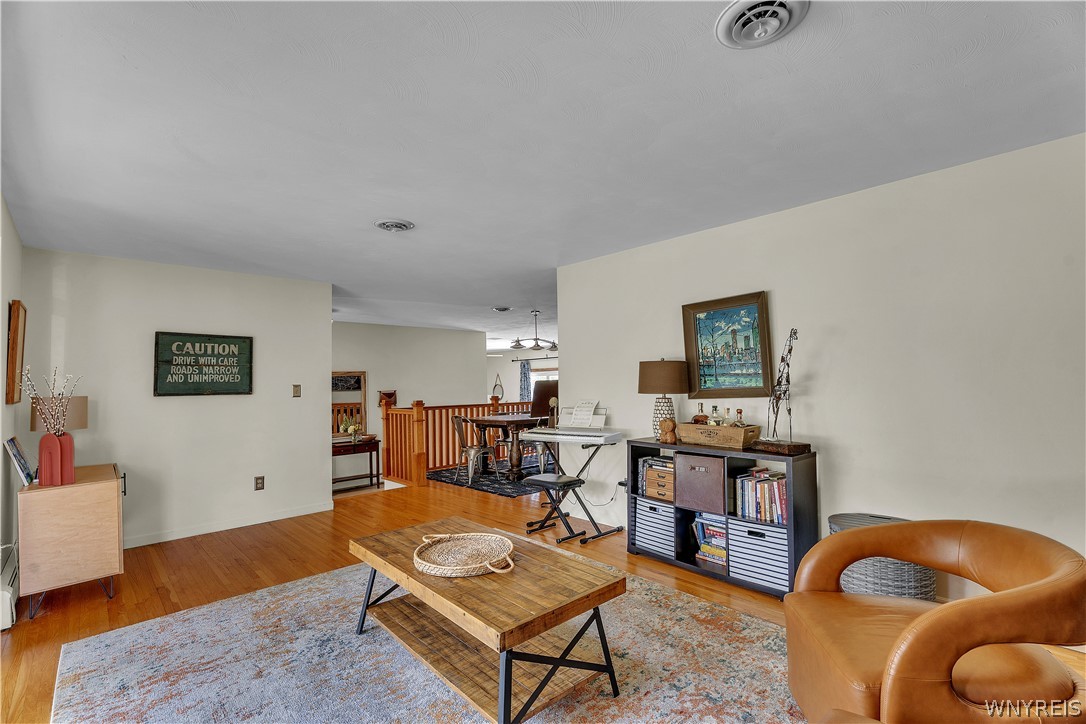 145 East Maplemere Road Amherst, NY 14221 - Photo 5 of 29 Gallery Image 5