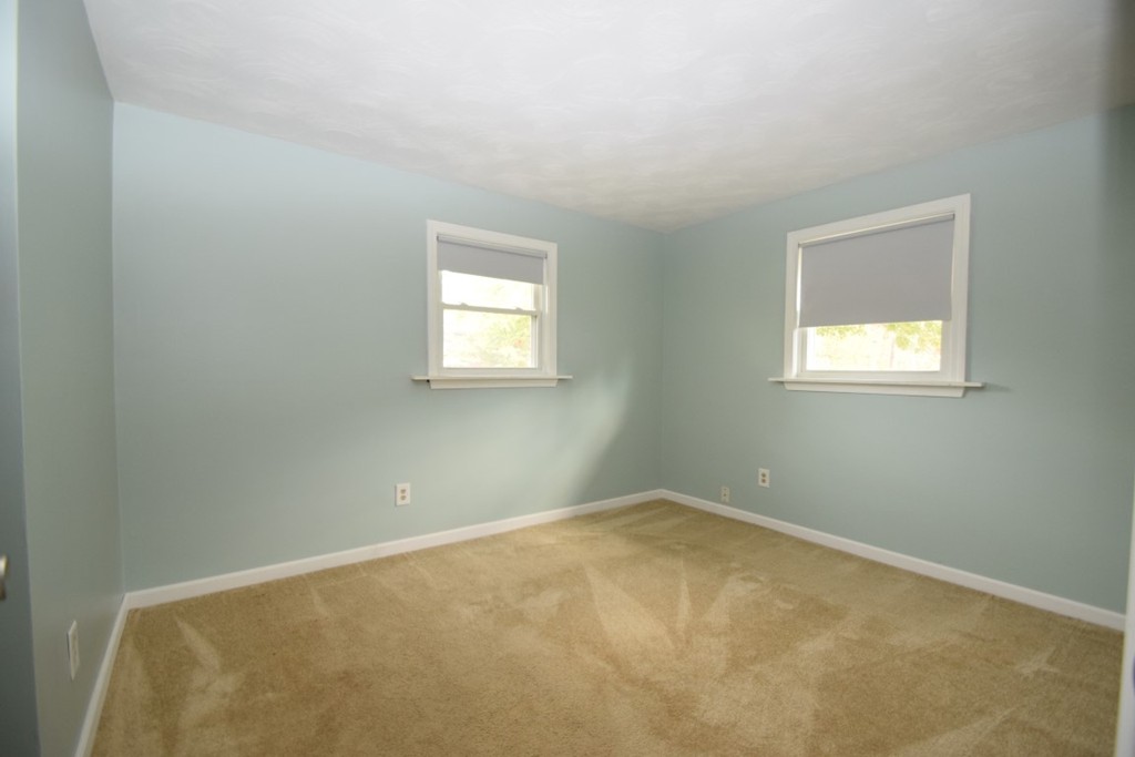 170 Elsie Road Brockton, MA 02302 - Photo 7 of 17