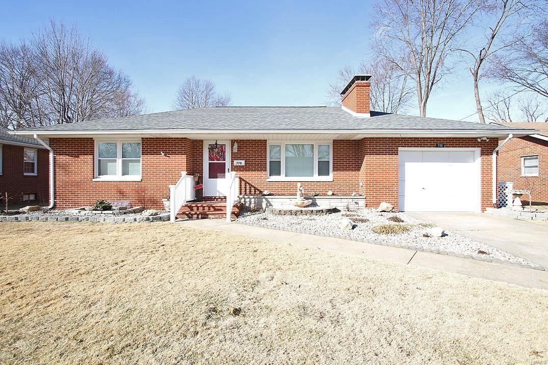 770 Berry Road Wood River, IL 62095 - Photo 2 of 39