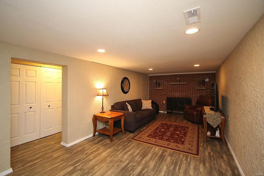 770 Berry Road Wood River, IL 62095 - Photo 23 of 39