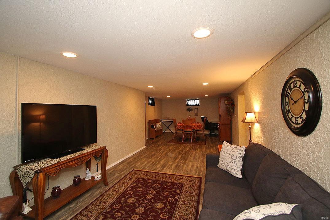 770 Berry Road Wood River, IL 62095 - Photo 25 of 39