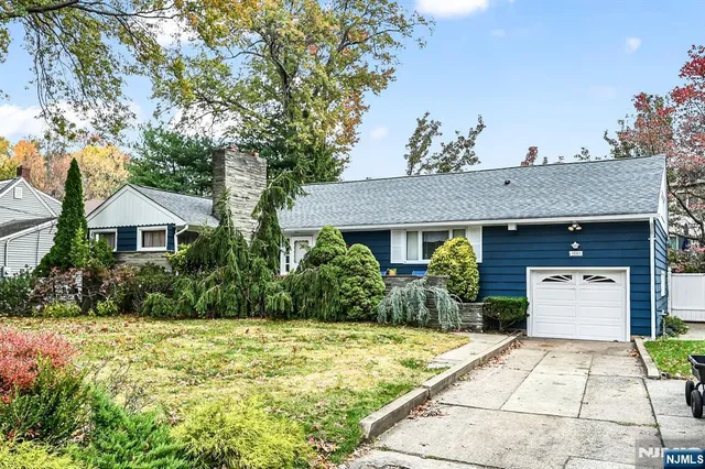 $799,900 | 1061 Roosevelt Avenue, New Milford, NJ 07646