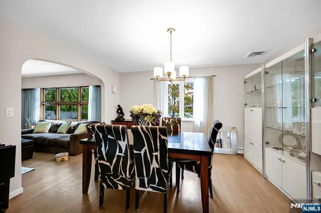 $799,900 | 1061 Roosevelt Avenue, New Milford, NJ 07646