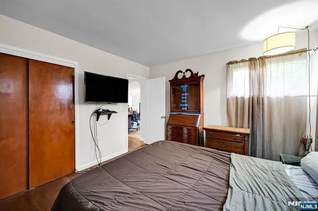 $799,900 | 1061 Roosevelt Avenue, New Milford, NJ 07646