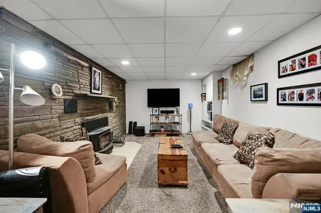 $799,900 | 1061 Roosevelt Avenue, New Milford, NJ 07646