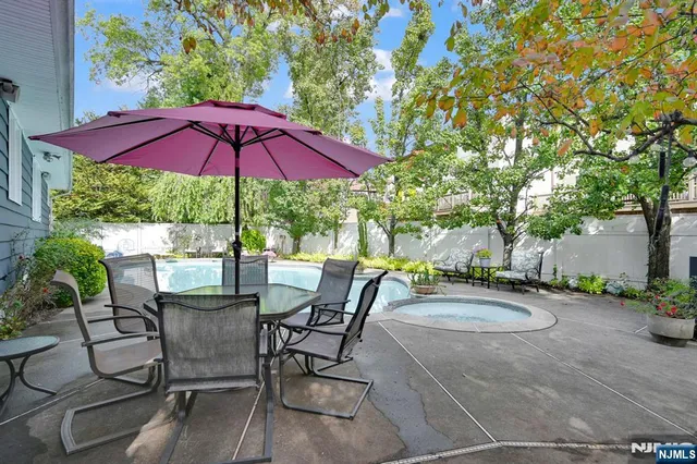 $799,900 | 1061 Roosevelt Avenue, New Milford, NJ 07646