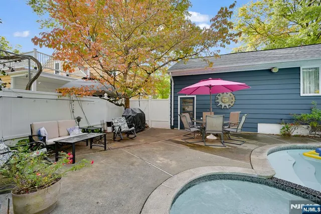 $799,900 | 1061 Roosevelt Avenue, New Milford, NJ 07646