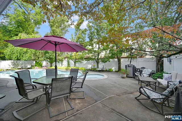 $799,900 | 1061 Roosevelt Avenue, New Milford, NJ 07646