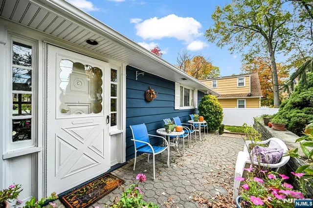 $799,900 | 1061 Roosevelt Avenue, New Milford, NJ 07646