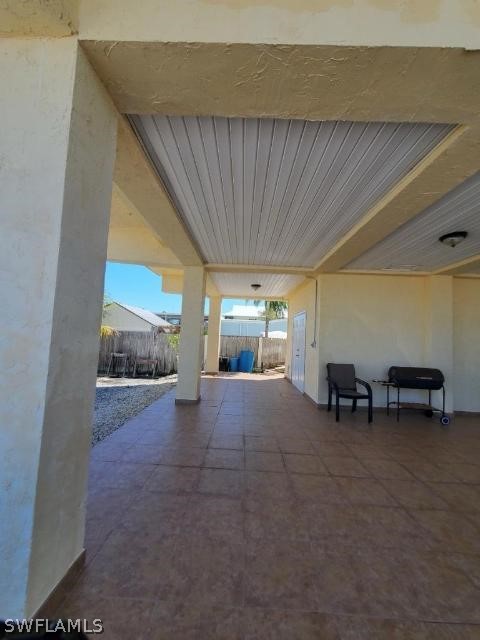 451 Bahia Honda Road Key Largo, FL 33037 - Photo 5 of 31 a view of a garage