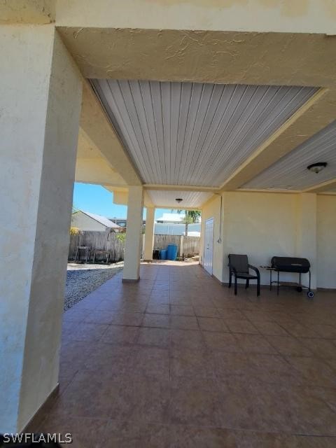 451 Bahia Honda Road Key Largo, FL 33037 - Photo 6 of 31 a view of a garage