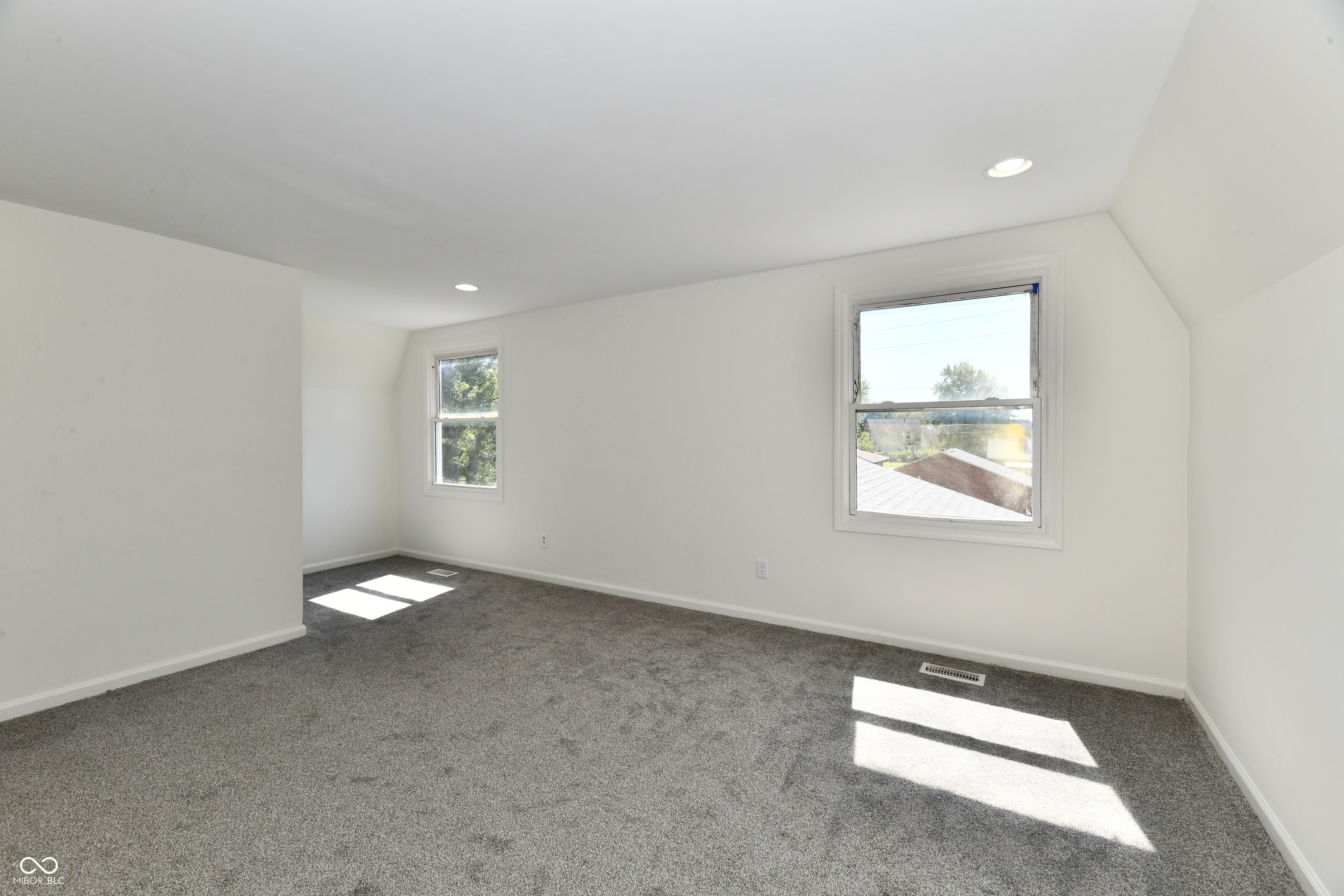 7911 Guion Road Indianapolis, IN 46268 - Photo 17 of 30 Gallery Image 17