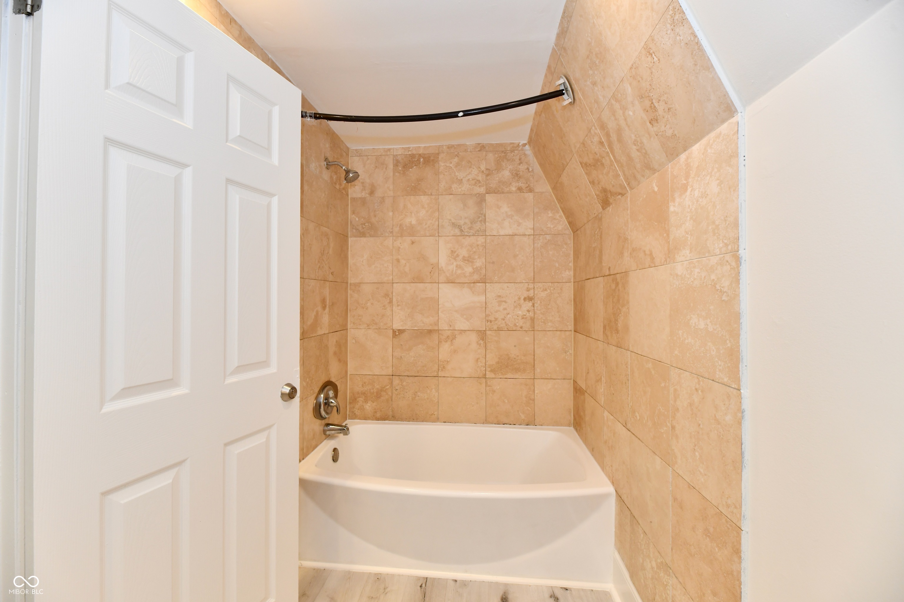 7911 Guion Road Indianapolis, IN 46268 - Photo 20 of 30 Gallery Image 20