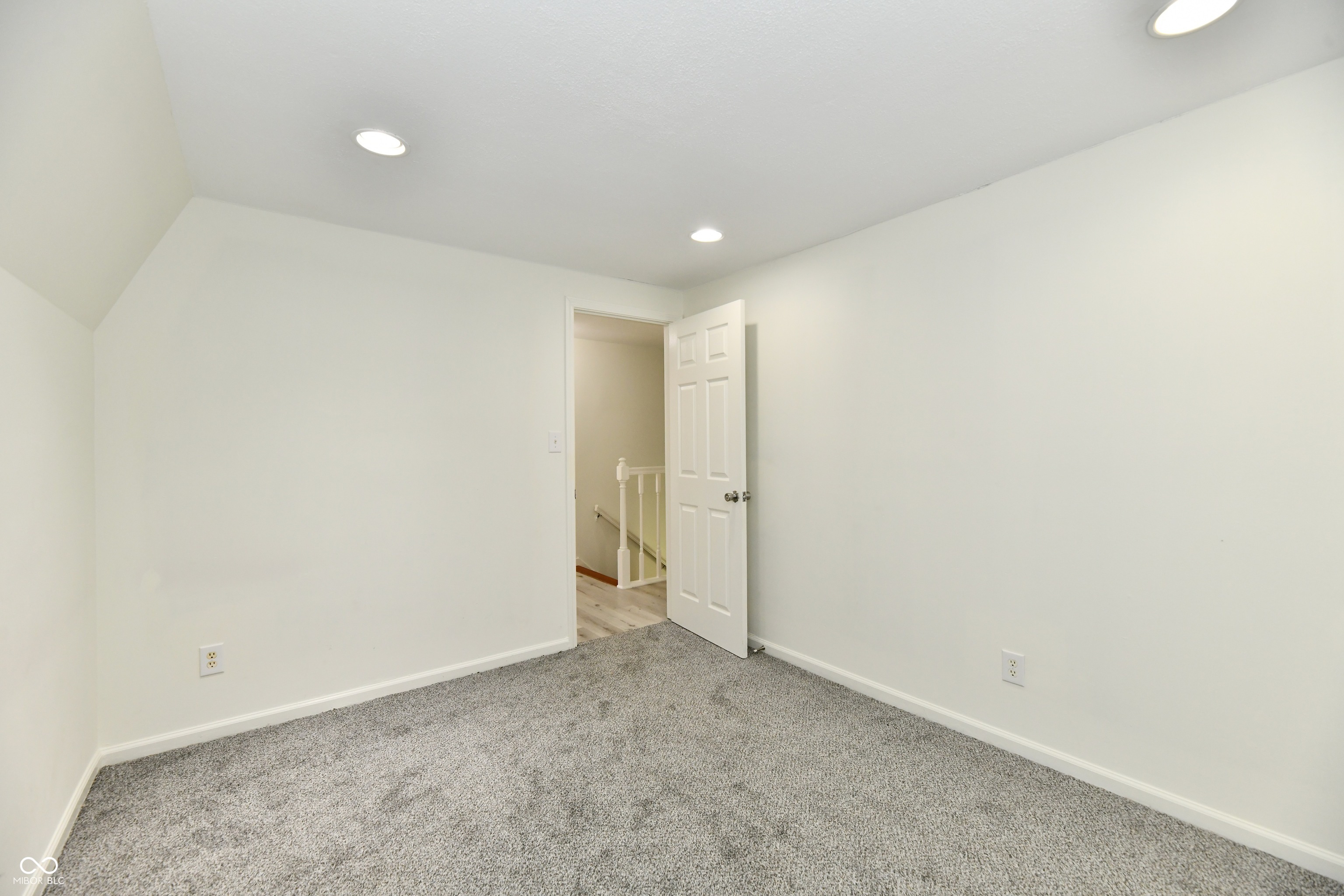 7911 Guion Road Indianapolis, IN 46268 - Photo 21 of 30 Gallery Image 21