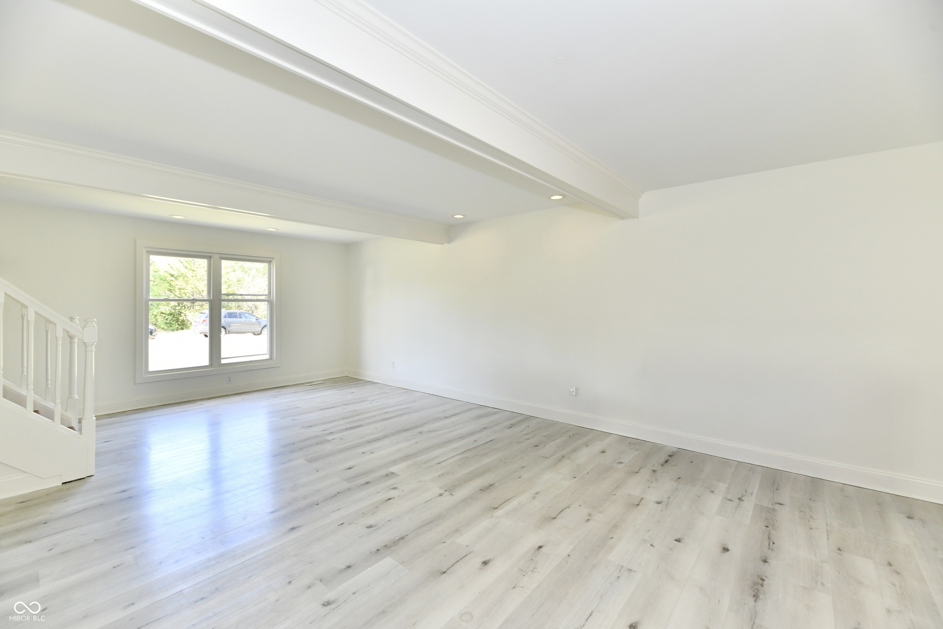 7911 Guion Road Indianapolis, IN 46268 - Photo 3 of 30 Gallery Image 3