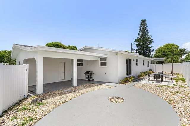 $4,200 | 123 Northwest 6th Avenue, Delray Beach, FL 33444